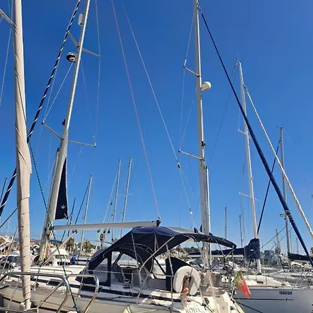 Bavaria Båthotell Cascais