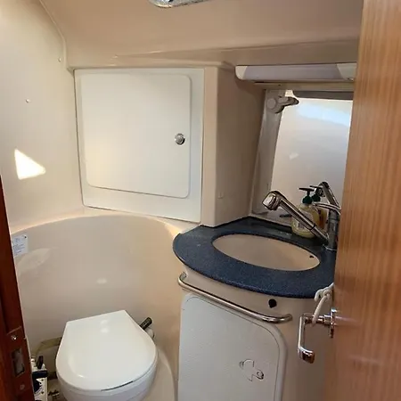 Bavaria Båthotell Cascais